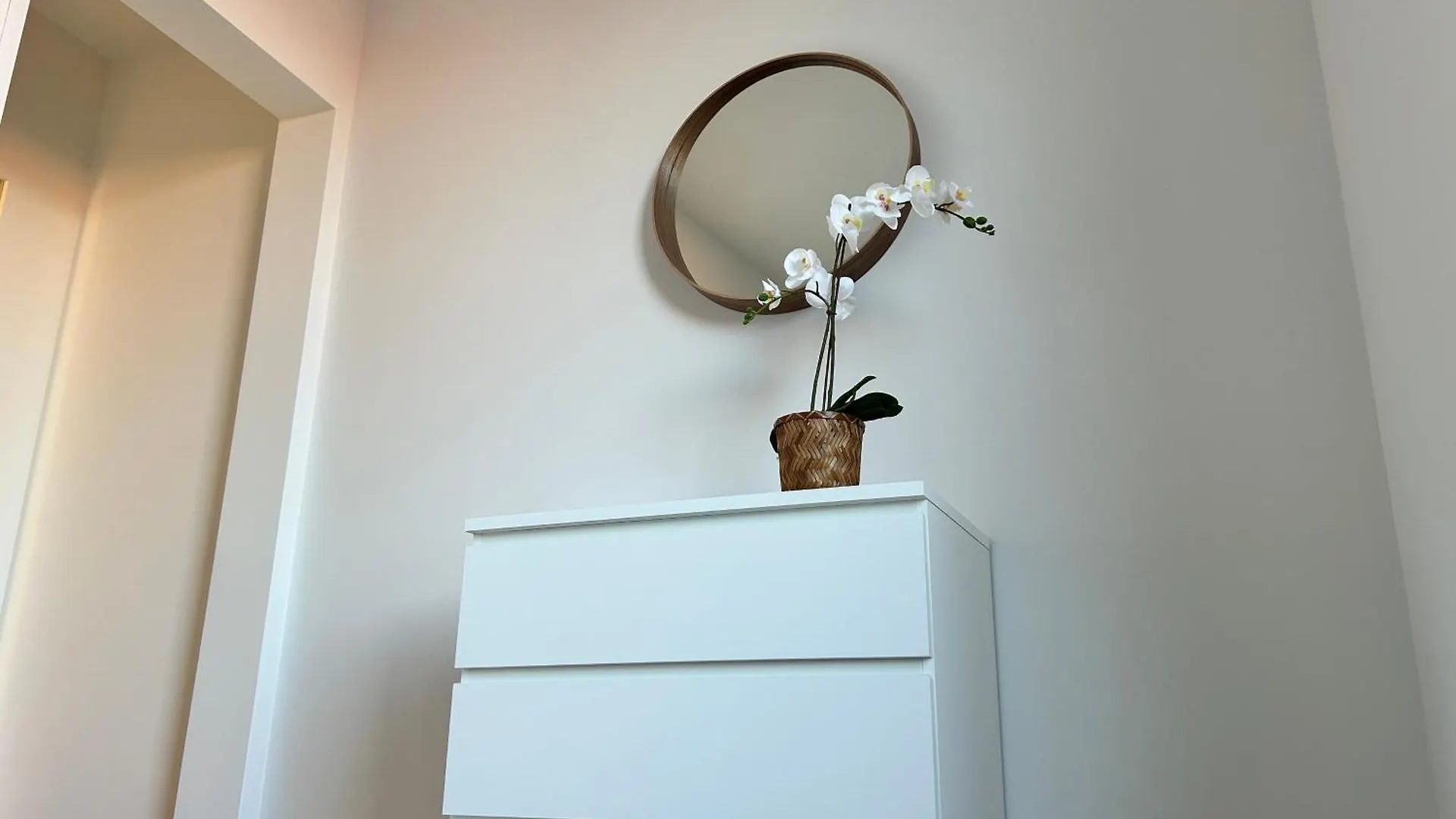 Apartment Modern 4 Bedroom Penthouse With Free Parking