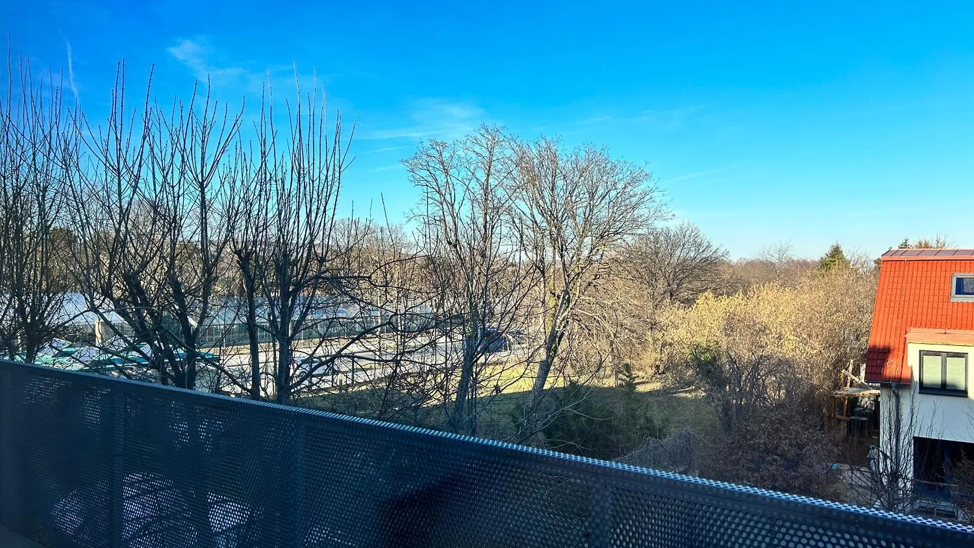 Apartment Modern 4 Bedroom Penthouse With Free Parking